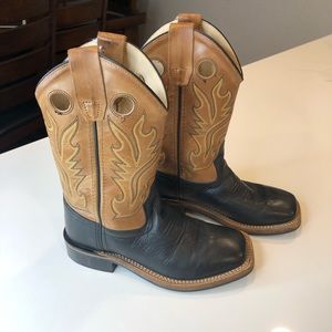 Cowboy boots unisex size 1